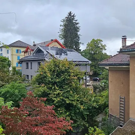 Cozy For 4 Next To Usz And Eth *