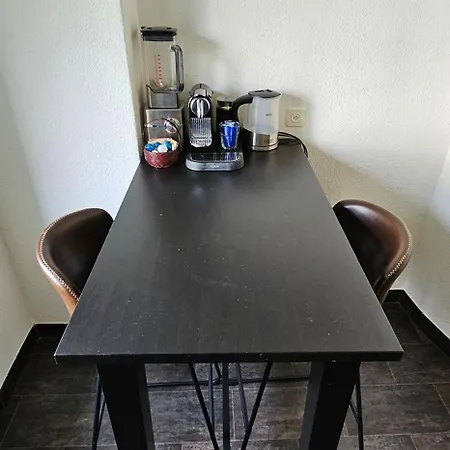 Apartment Cozy For 4 Next To Usz And Eth *